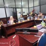 Pemaparan Tim persiapan Pembukaan Program Doktoral (S3) Ilmu Administrasi Universitas Dr Soetomo, dihadiri oleh Wakil Rektor 1 Dr. Amirul Mustofa M.Si, Kepala Badan Penjaminan Mutu, Drs. Hadi Sugiyanto, M.Si, Wakil Dekan 1 FKIP Haerussaleh, S.Pd., M.Pd. dan jajaran Badan Penjaminan Mutu serta Dekanat Fakultas Ilmu Administrasi Universitas Dr Soetomo